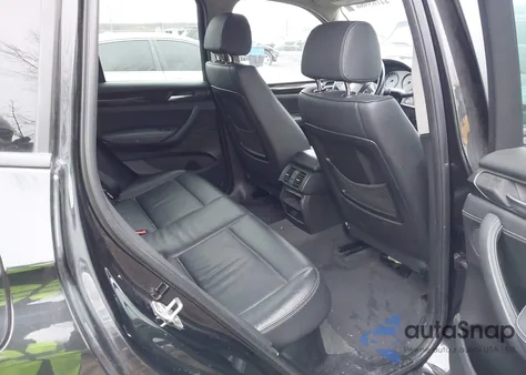 2013 BMW X3 xDrive28I z USA, uszkodzony, nr VIN 5UXWX9C59D0A14763